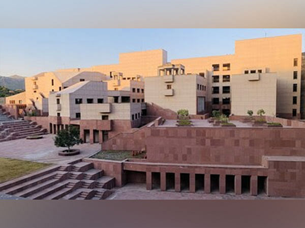 IIM Udaipur opens applications for its one-year full-time MBAs in Global Supply Chain Management and Digital Enterprise Management