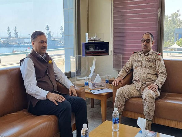 Indian envoy calls on Kuwait's Navy Chief, discusses navy to navy cooperation