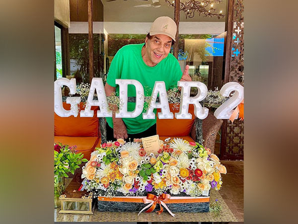 Dharmendra celebrates 'Gadar 2' success, pens heartfelt post 