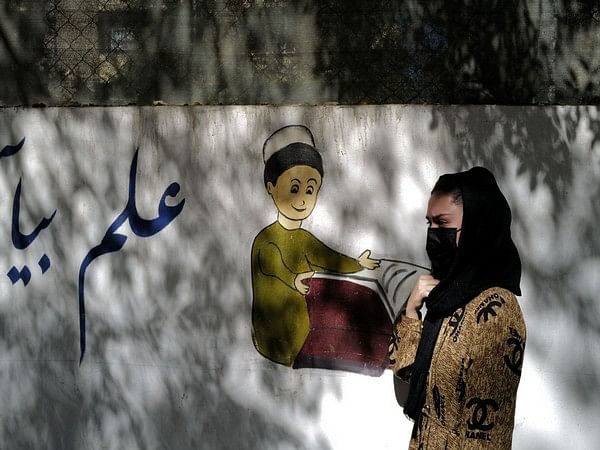 Afghanistan: Art exhibition in Kabul portrays ability of women amid  suppression