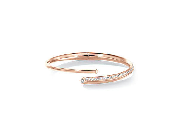 Honour the eternal, sacred bonds of Raksha Bandhan with De Beers Forevermark diamond jewellery