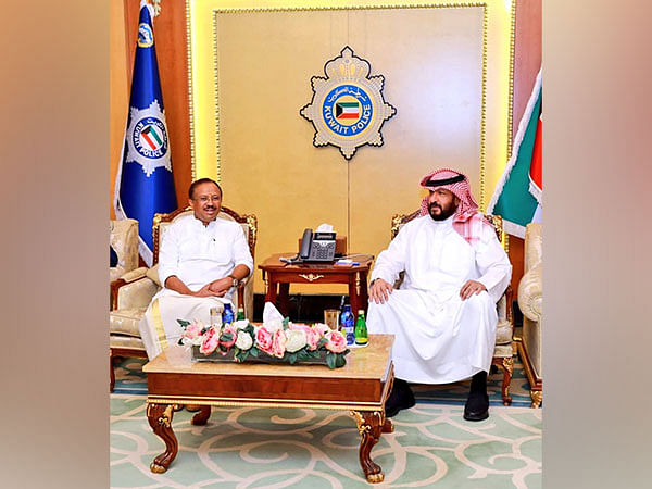 MOS Muraleedharan meets Kuwait's First Deputy PM, discuss welfare of Indian community