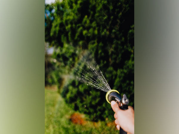 Study finds bioactive material spraying technique