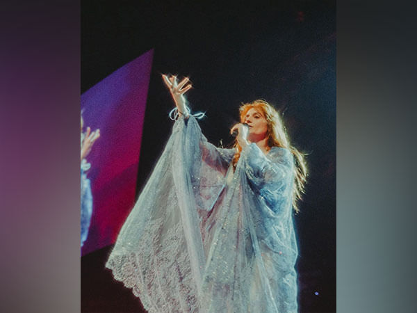 Florence Welch undergoes emergency surgery, deets inside 