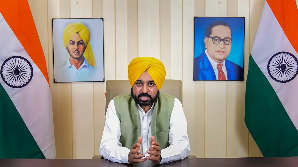 Punjab CM Mann and Manpreet Badal exchange fresh insults