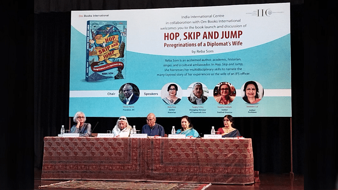 Namita Gokhale, Sanjoy K Roy, Shyam Saran, Malashri Lal and Reba Som discuss the latter’s memoir (left to right) | Dishha Bagchi | ThePrint