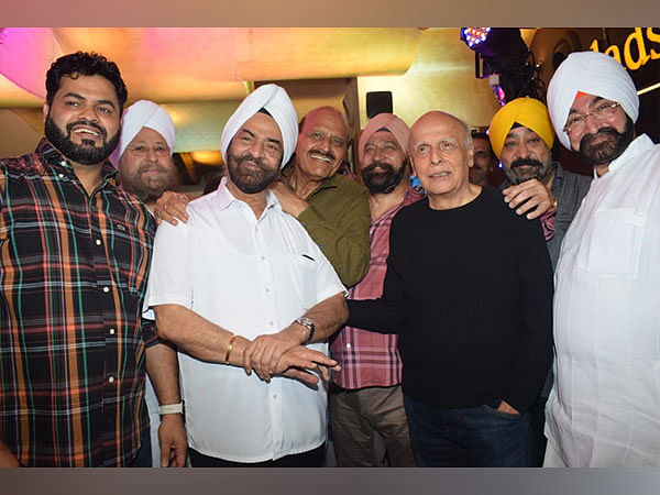 Daler Mehndi joins BJP after Sunny Deol and Hans Raj Hans | Elections News  - The Indian Express