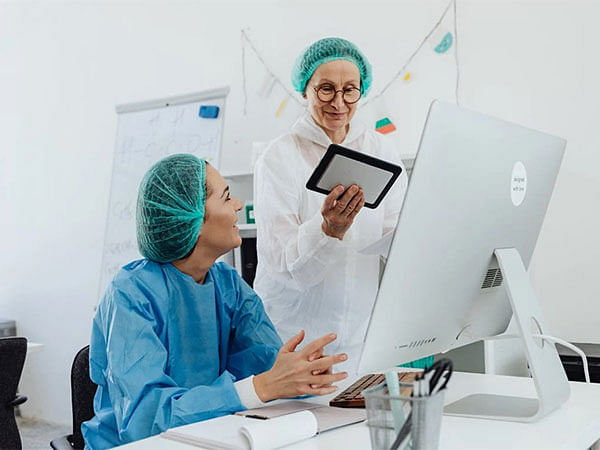 Color of phlegm may predict outcomes for patients with lung disease, bronchiectasis: Research