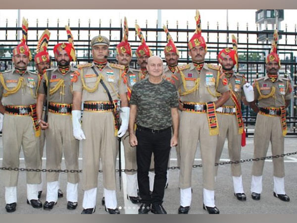 “It was honour”: Anupam Kher attends Beating Retreat ceremony at Wagah Border 