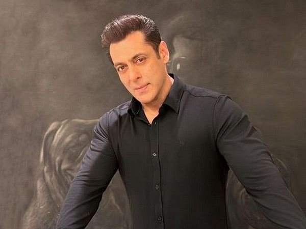 Bigg Boss 17: Salman Khan hints at a game of 