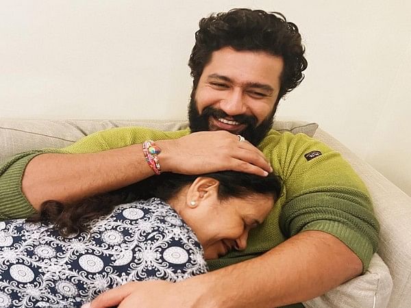 Vicky Kaushal drops adorable picture with his 'Cutiep-aai' mother
