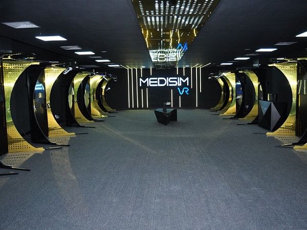 MediSim VR and Circular together for Health 3.0: medical education and treatments step up thanks to Virtual Reality and Blockchain