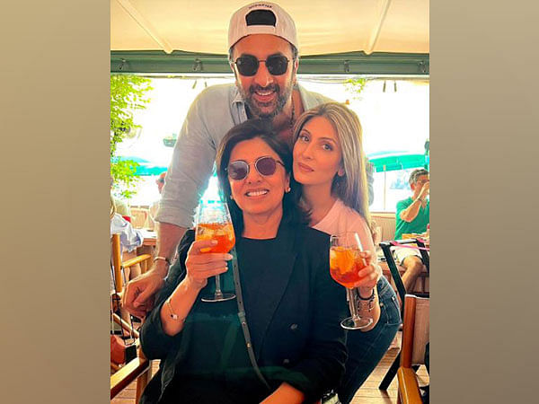 Wishes Pour In From Mom Neetu, Sister Riddhima For 'Raha's Papa' Ranbir ...