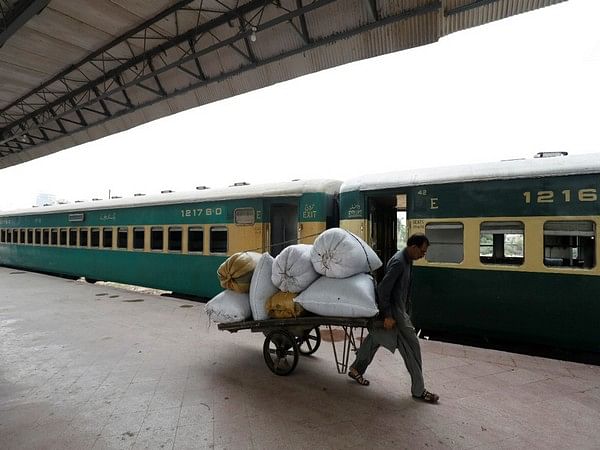 Pakistan: Train Services Temporarily Suspended Between Lahore ...