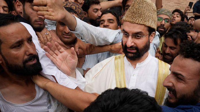 Hurriyat Conference chairman Mirwaiz Umar Farooq arrives to offer Friday prayers at the Jama Masjid, in Srinagar, on 22 September 2023 | PTI