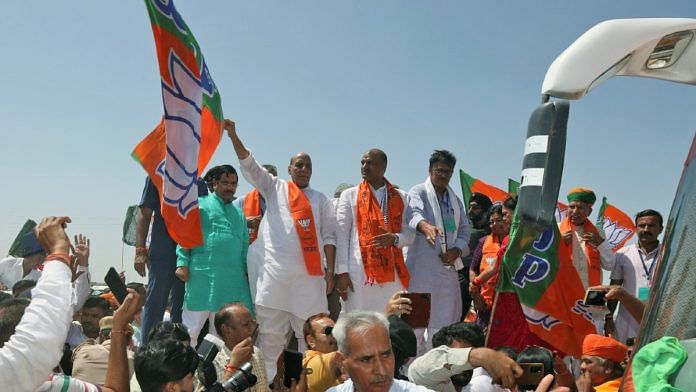 Defence Minister Rajnath Singh flagging off BJP's Parivartan Sankalp Yatra in Jaisalmer on 4 September, 2023 | ANI