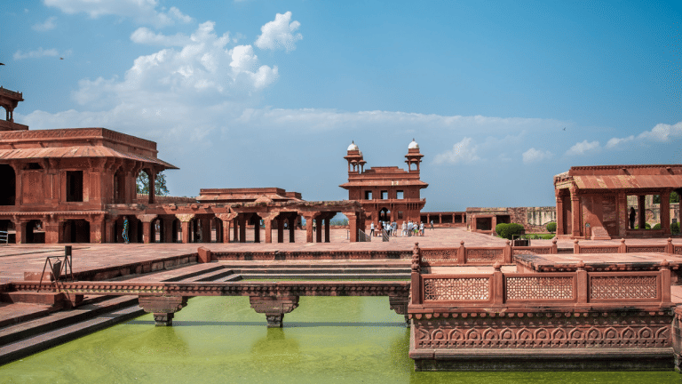 After French tourist’s fatal fall, Spanish woman now slips and injures leg in Fatehpur Sikri