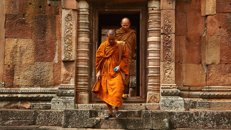 Religion key to national identity in Sri Lanka & Southeast Asia, finds Pew Survey