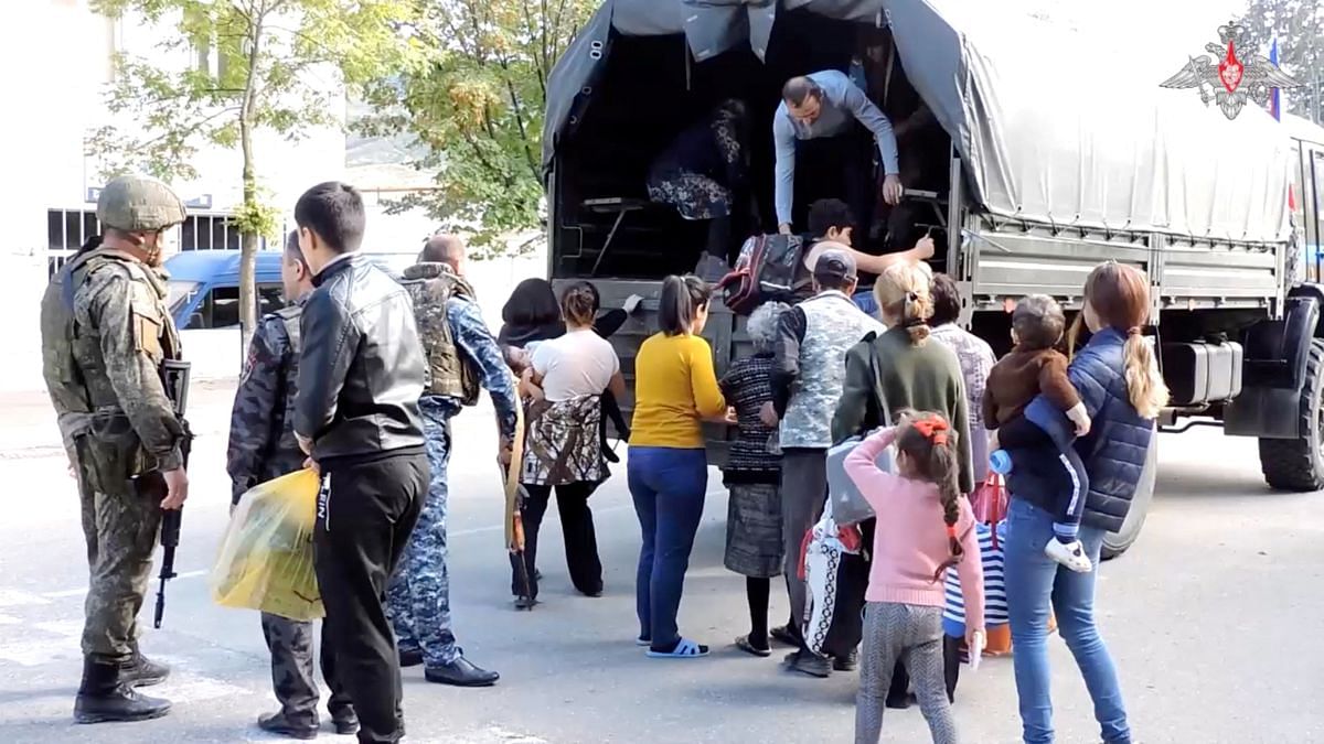 Around 100 killed, hundreds hurt in Azerbaijan's 'big war', says former ...