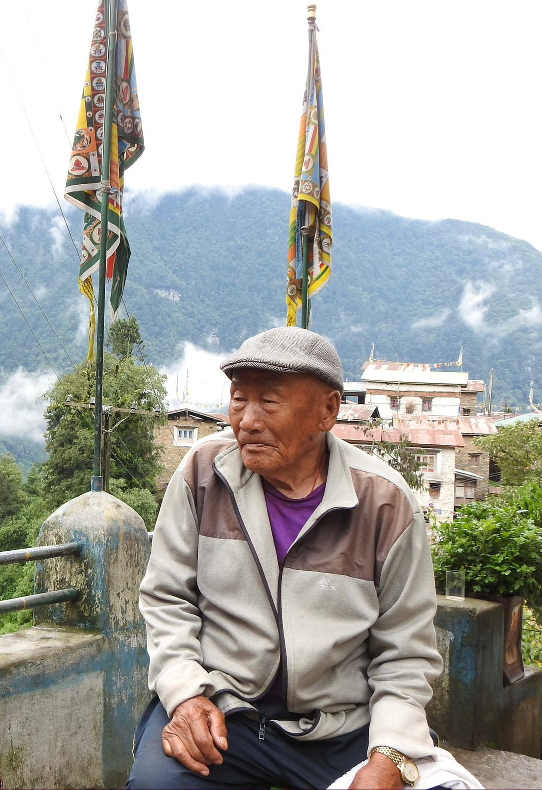 Bumpa Tshering, the nonagenarian resident of Zemithang who served as a porter for Indian Army in the Indo-China conflict | Karishma Hasnat, ThePrint