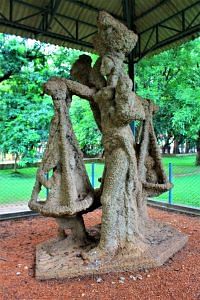 Santhal Family by Ramkinkar Baij at Shantiniketan, Photographer: Shuvadip Sanyal, Bolpur, India, c. 2017 | Image courtesy of Wikimedia Commons