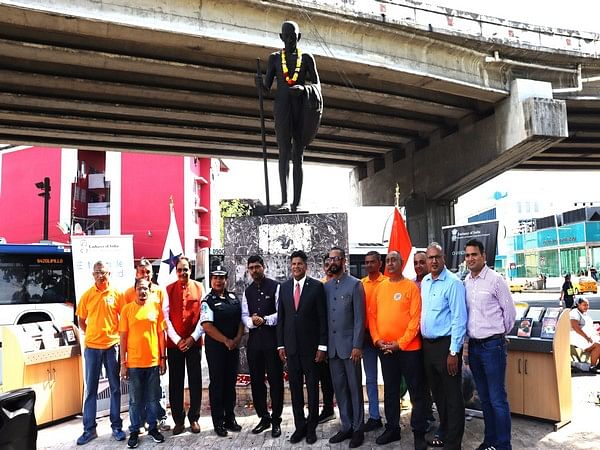 Indian envoy to Panama pays floral tribute to Mahatma Gandhi, Indian diaspora ladies sing 'Gandhi bhajans'