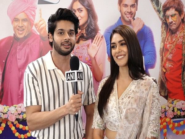 Abhimanyu Dassani, Mrunal Thakur open up on working with director Umesh Shukla in 'Aankh Micholi'