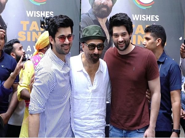 Fans greet Sunny Deol on his birthday, share precious moment with his sons 