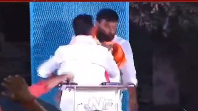 BRS MLA K.P. Vivekananda grabbed BJP candidate Kuna Srisailam Goud by the throat | Screengrab via X: @KunaSrisailam