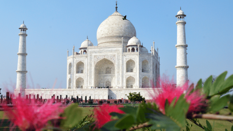 See Taj Mahal from the sky — Agra to offer tourists hot air balloon rides this week