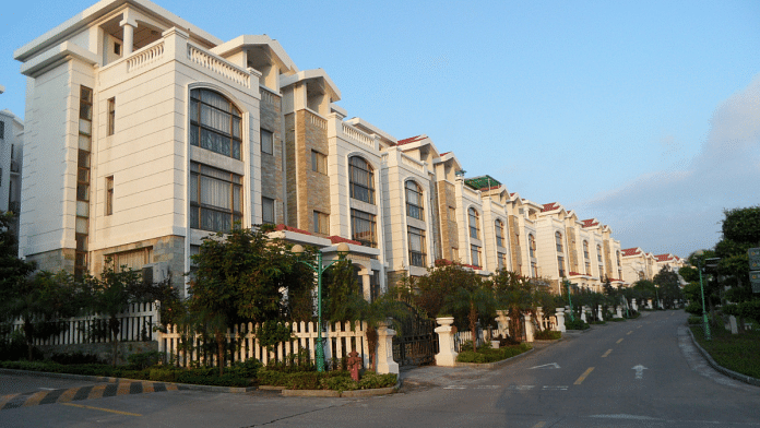 Residential buildings constructed by Country Garden in Guangdong Province, mainland China | Commons 