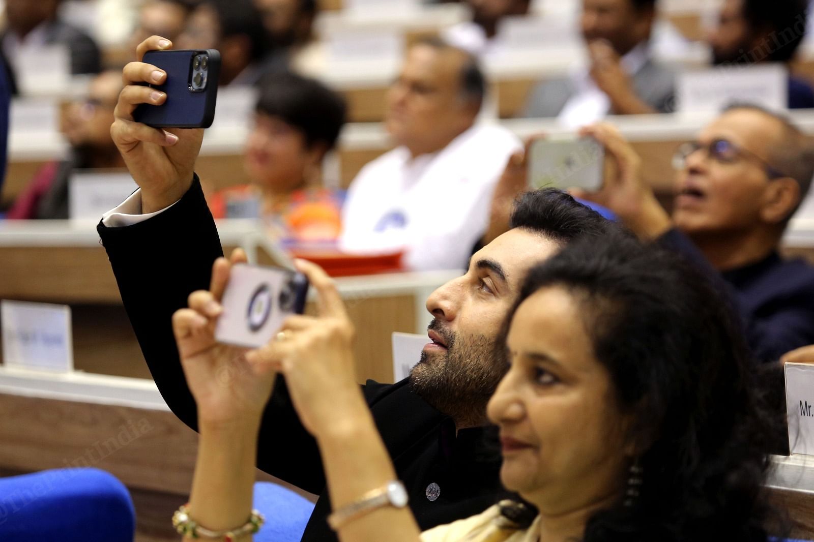 Ranbir Kapoor taking video of Alia Bhatt during Award Ceremony | Praveen Jain | ThePrint