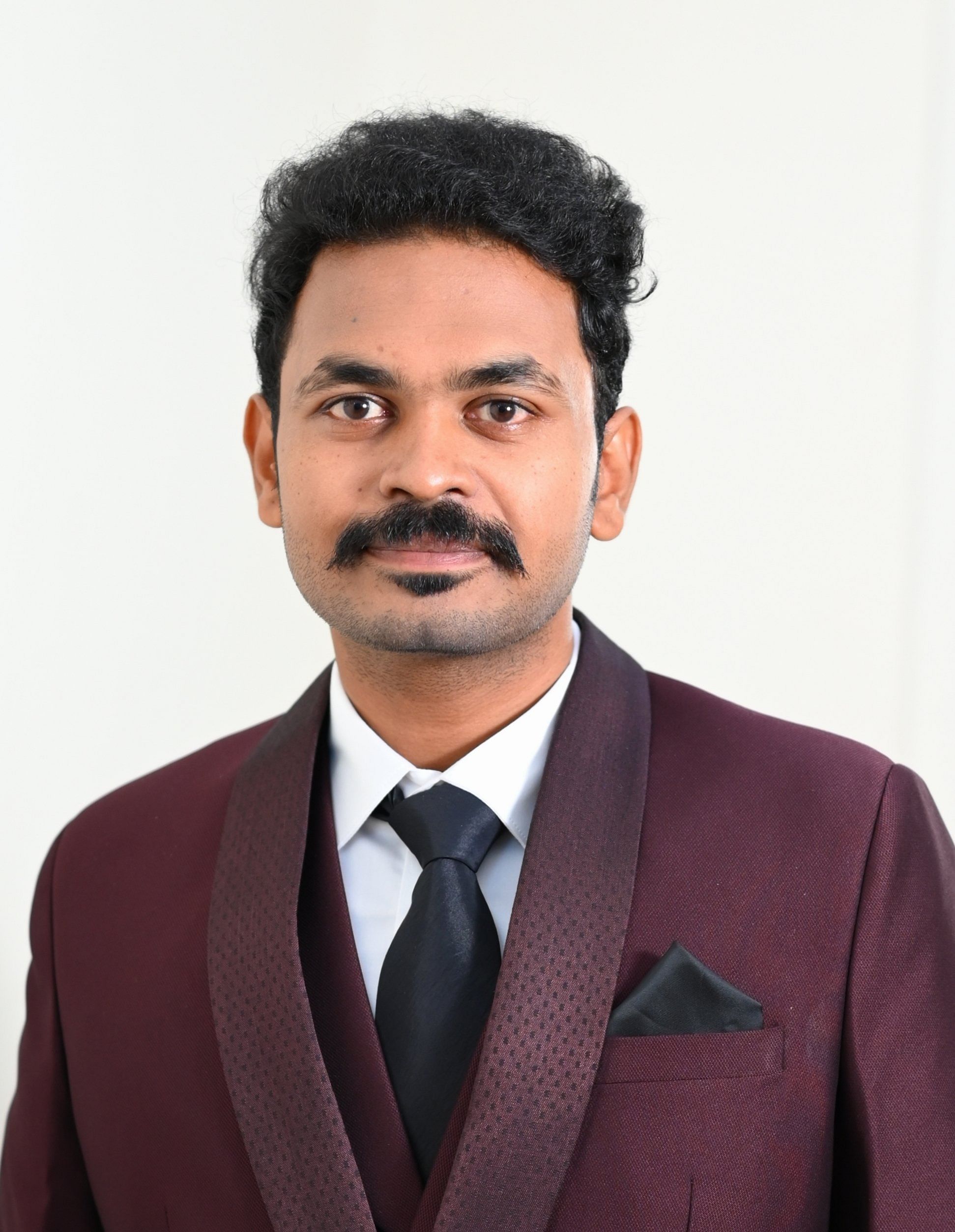 Dr Thomas Felix K