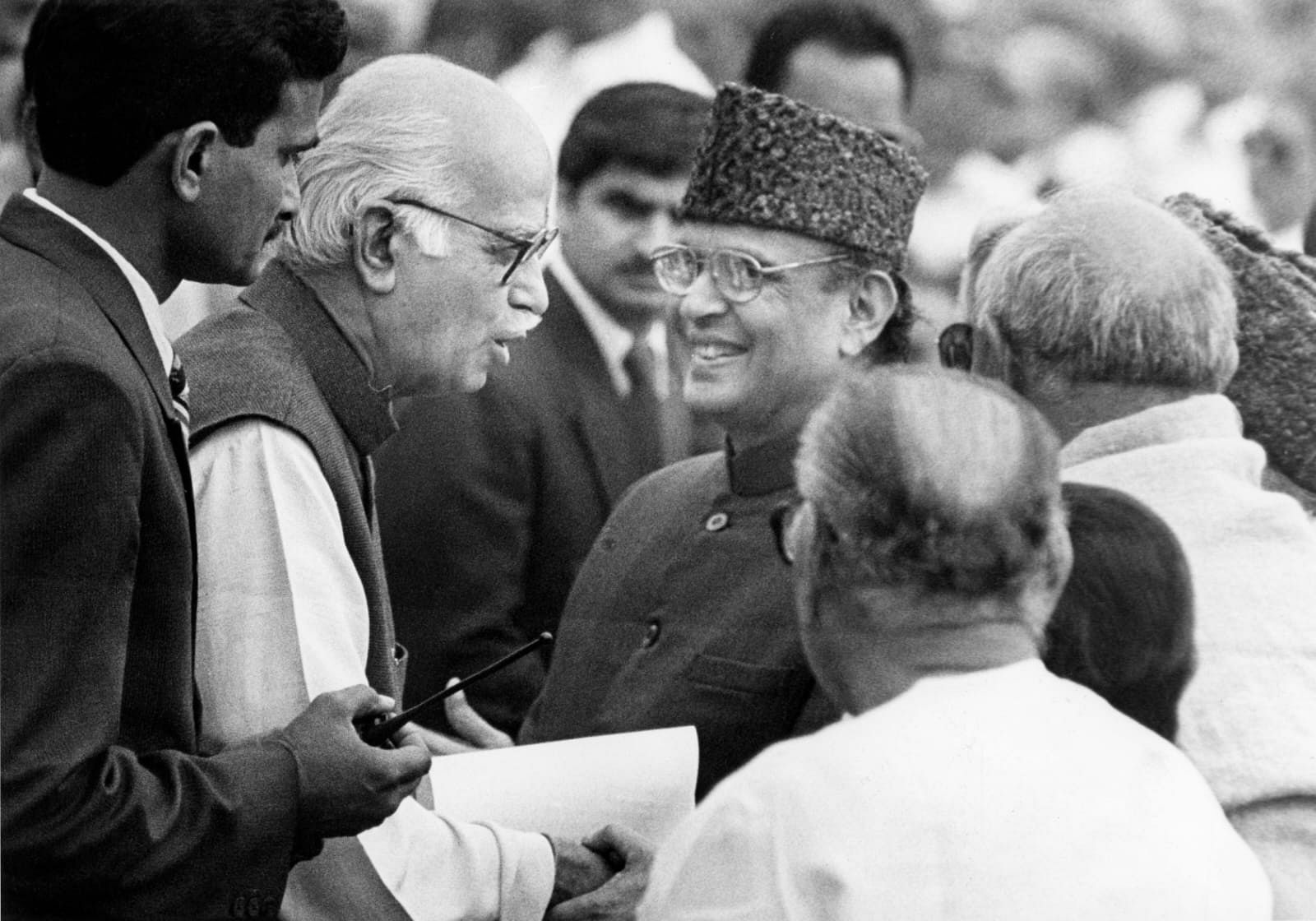 Advani, then a cabinet minister in the Vajpayee government, with VP Singh after taking the oath of office in 1998 | Photo: Praveen Jain