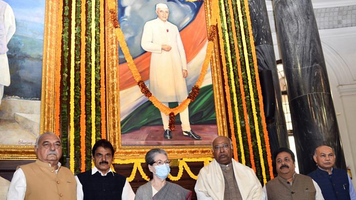 Congress President Mallikarjun Kharge along with party's Parliamentary chairperson Sonia Gandhi and party leaders BS Hooda, KC Venugopal and Rajeev Shukla pay tribute to former prime minister Pandit Jawahar Lal Nehru on his birth anniversary, at the Central Hall of Samvidhan Sadan in New Delhi on Tuesday | ANI