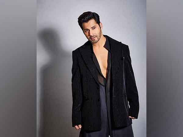 Varun Dhawan, Natasha Dalal give major couple goals in their latest pictures from Karwa Chauth 