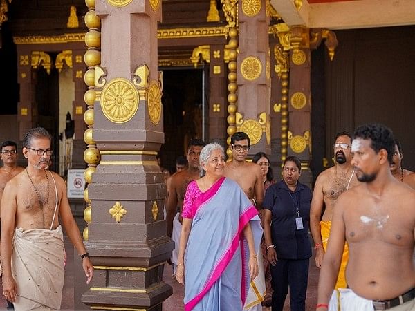 Union Finance Minister Nirmala Sitharaman visits Nallur Kandaswamy temple in Jaffna 