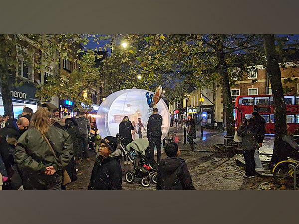 Christmas lights glitter across London as festival approaches ...