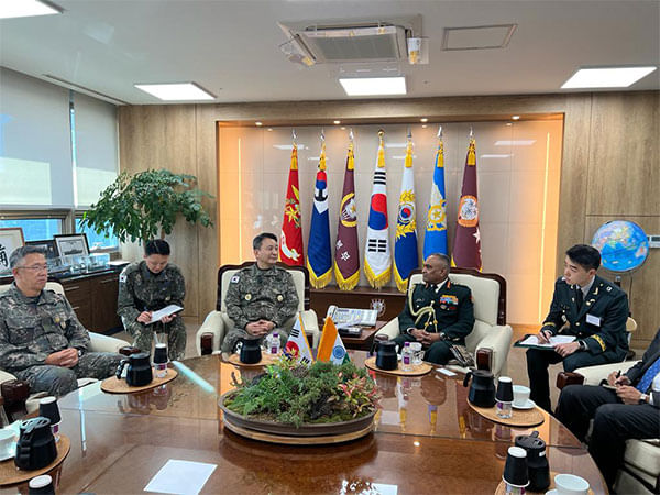 Army Chief Manoj Pande calls on Korea's Joint Chief of Staff General Kim Seung-yum Army Chief Manoj Pande calls on Korea's Joint Chief of Staff General Kim Seung-yum