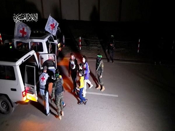 Hamas releases 10 Israelis, 4 Thai hostages on sixth day of truce