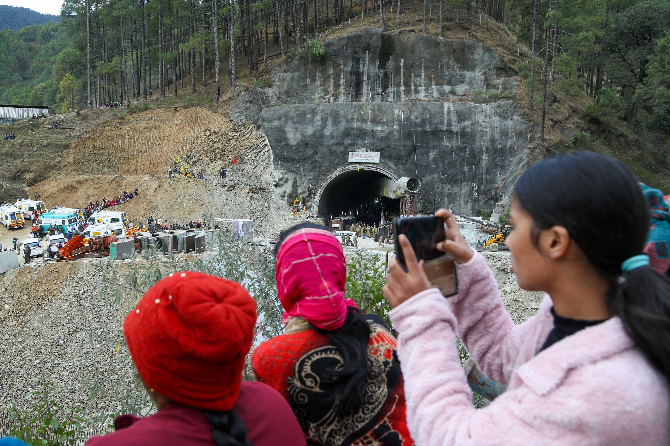 A girk making a video of silkyara tunnel where 41 workers were trapped | Suraj Singh Bisht | ThePrint