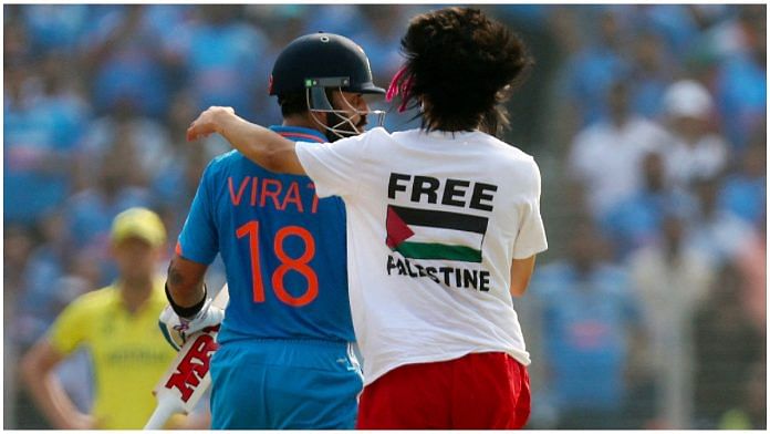 Wen Johnson trying to hug Virat Kohli during World Cup final at Narendra Modi stadium in Ahmedabad, Sunday