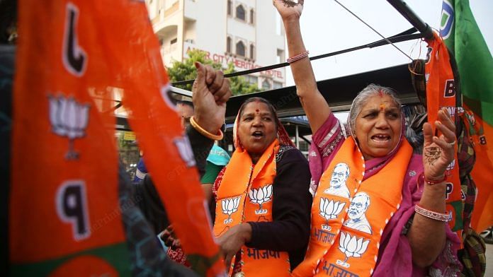 Women at BJP office shout slogans | Photo: Manisha Mondal, ThePrint