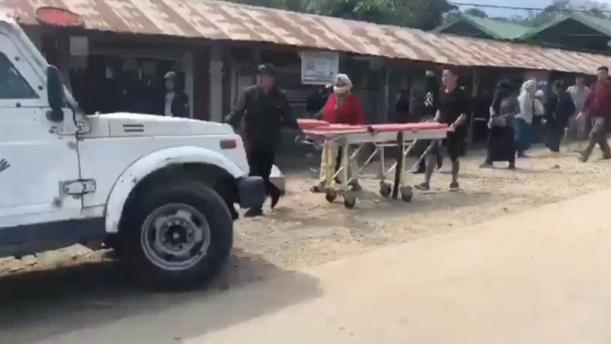 Wounded being taken to the hospital | Photo by special arrangement