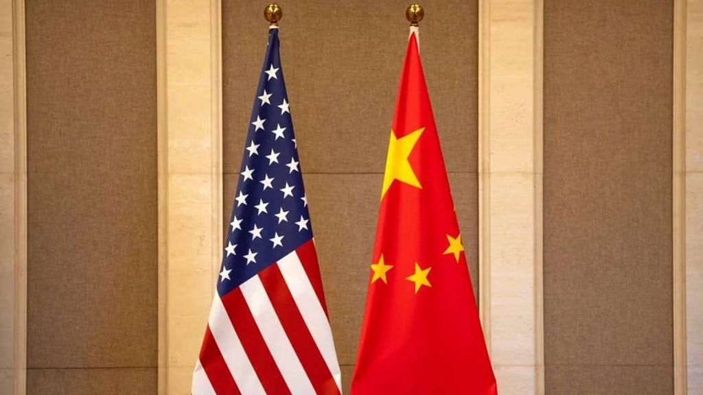 Flags of the US and China | Photo: Reuters
