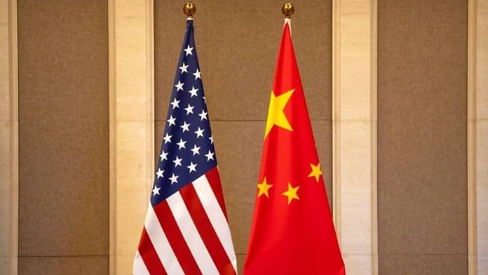 Flags of the US and China | Photo: Reuters