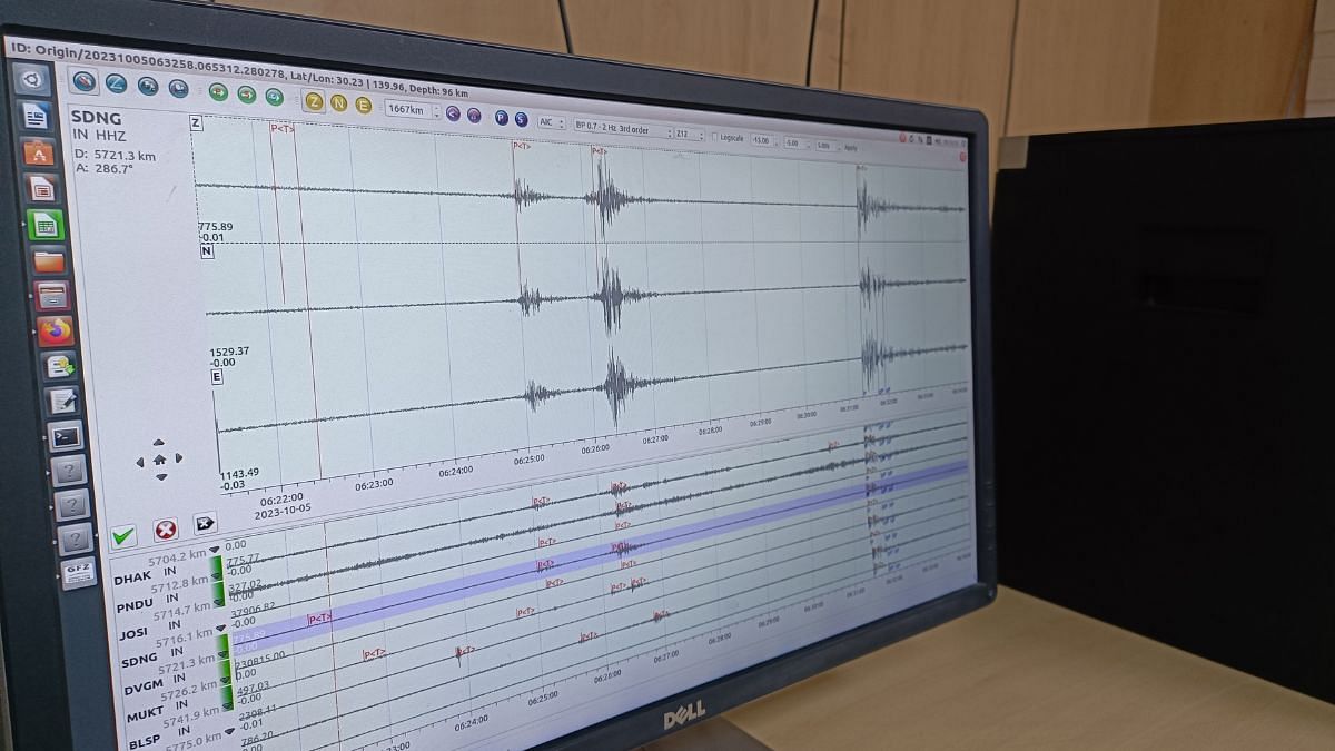 Sanjay Kumar Prajapati's screen showing the seismograph readings from three different observatories around the country, which are then used to calculate the epicentre of an earthquake | Akanksha Mishra, ThePrint