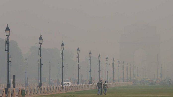 Smog hangs over the India Gate | Representational image | Suraj Singh Bisht | ThePrint
