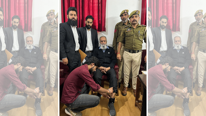 Jammu and Kashmir Police show the GPS tracker anklet that will be used for monitoring the terror accused out on bail | PTI