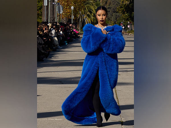 Cardi B Makes Her Runway Debut During Balenciaga Fall'24 Show ...